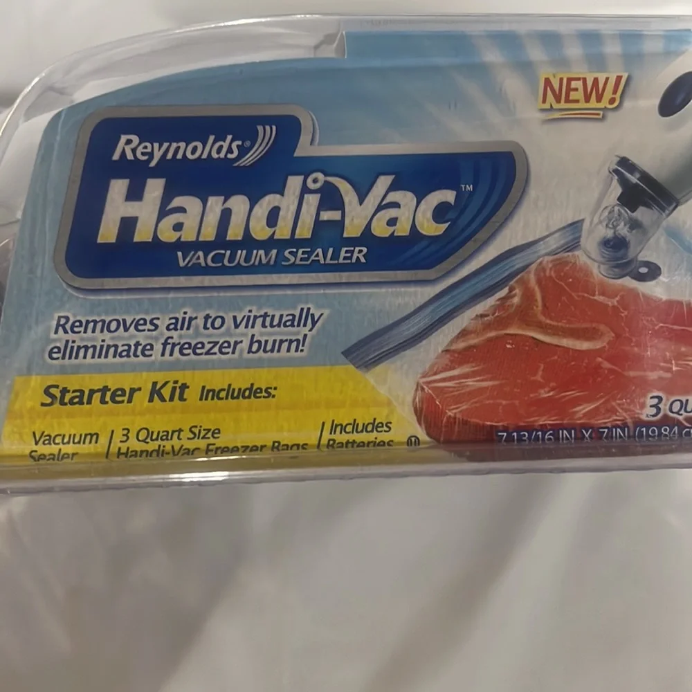 Reynolds’s Handi-Vac Vacum Sealer starter Kit Brand‎ New